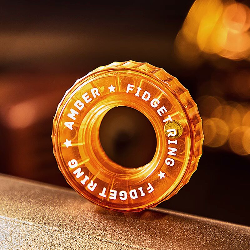 Scalloped-Edge Fidget Ring — Amber