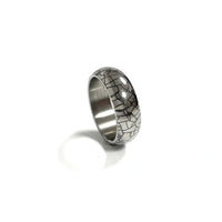 Source Size 17 (54 mm) / Crackle Pattern
