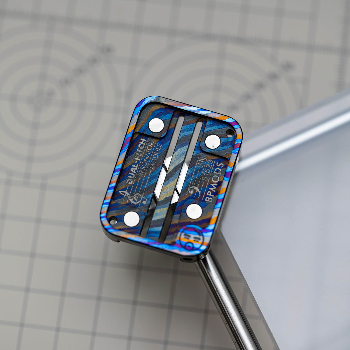 Twisted-Pattern Dual-Pitch Fidget Slider Insert BPMods Nine-Grid - product view 5