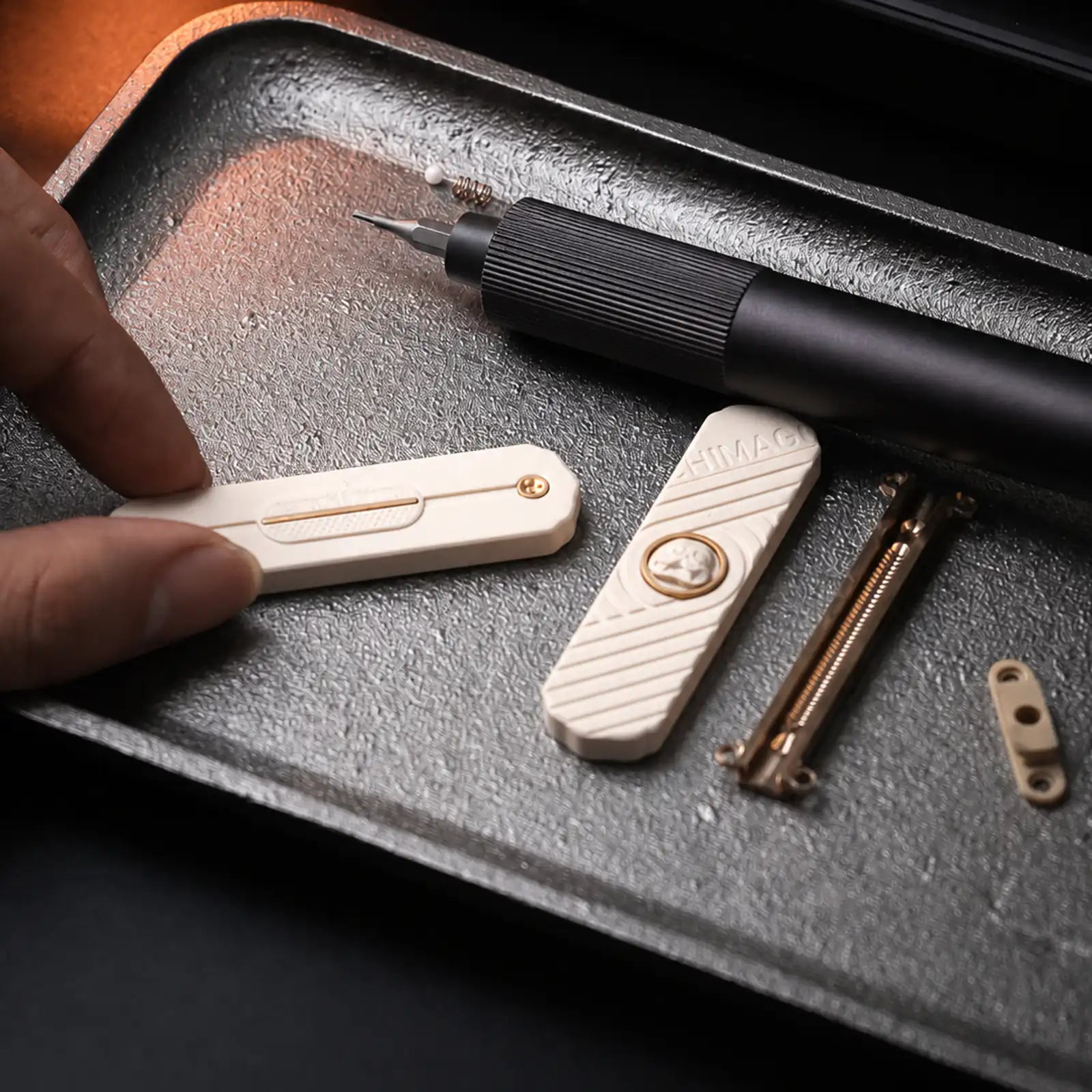 Chimago Hada slider with disassembled modular track components