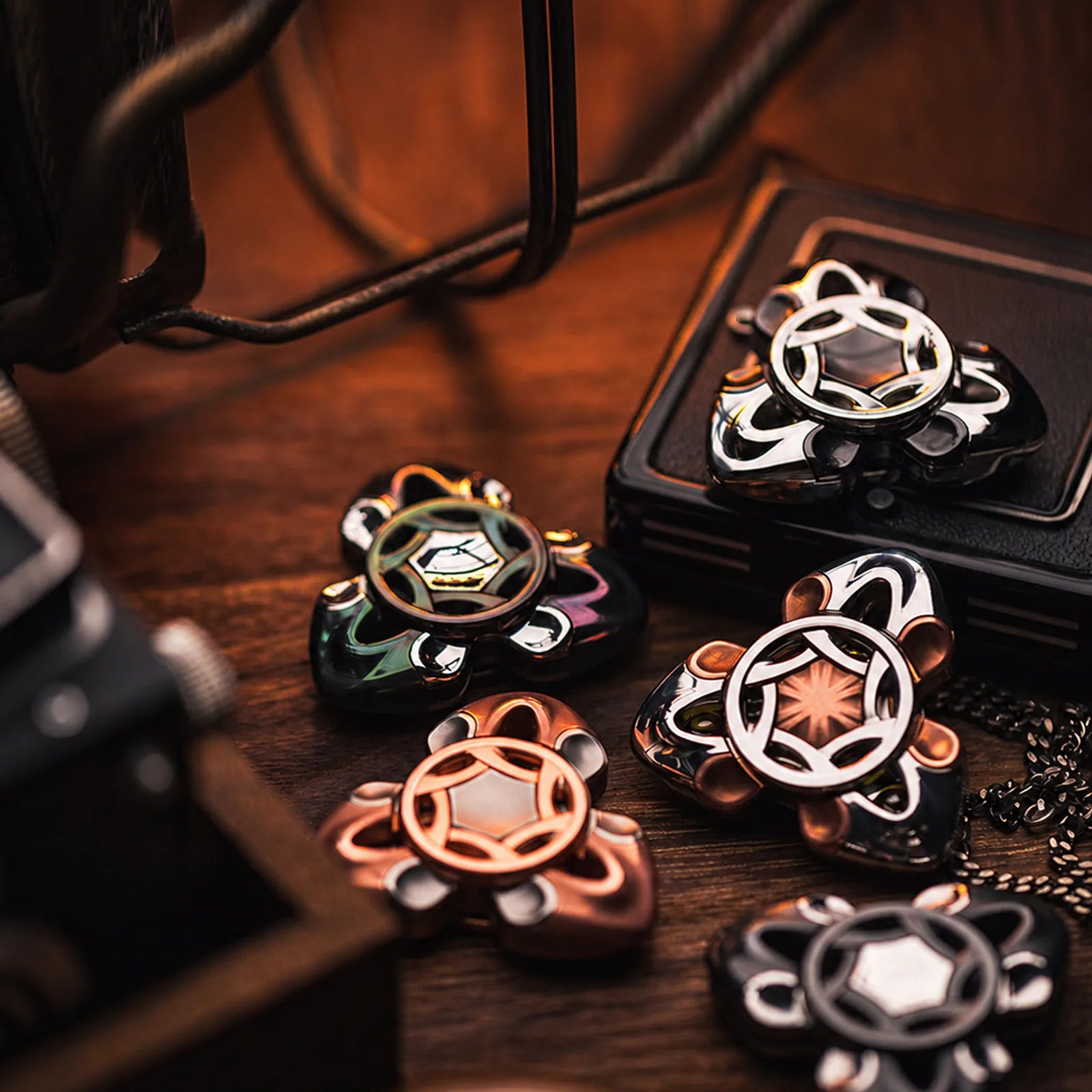 Chimago Snake Year five piece metal fidget spinner collector set view 1