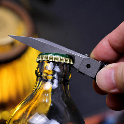 Chimago pocket pry bar lifting a bottle cap