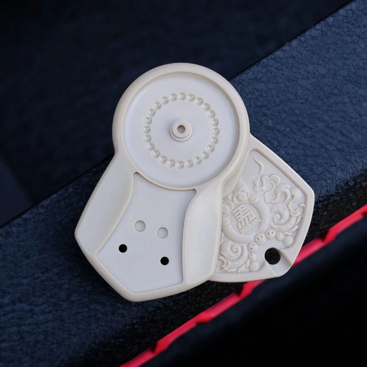 Chimago Zakiram PEEK plate configuration