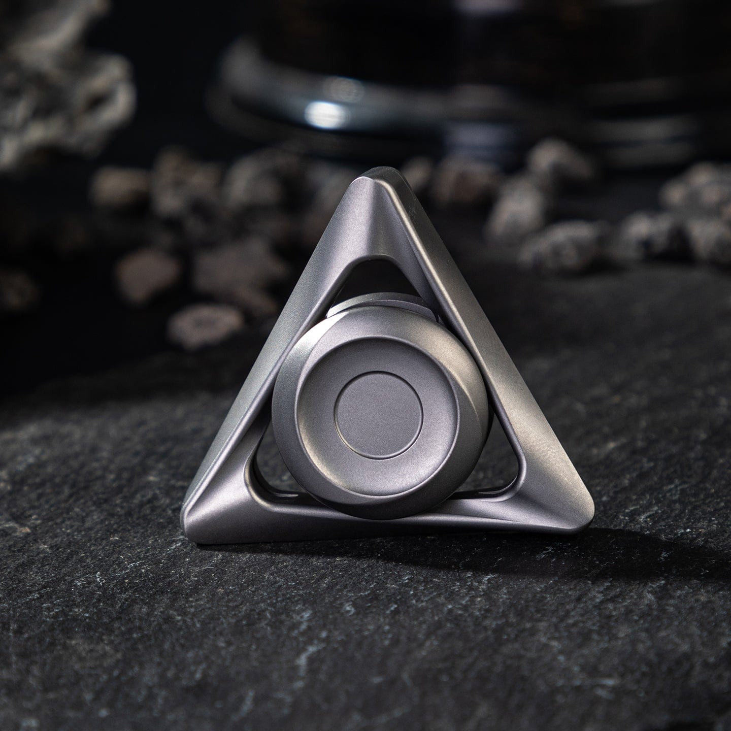 Hand Spinner – FM Studio Retroloop | Titanium Zirconium Stainless Steel EDC Fidget Spinner