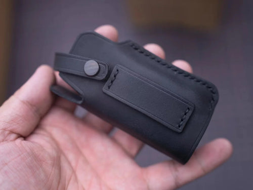 Ring-Frame leather case — Black