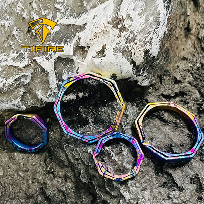 Octagonal Titanium Key Ring: several octagonal key ring sizes compared (gallery view 01).