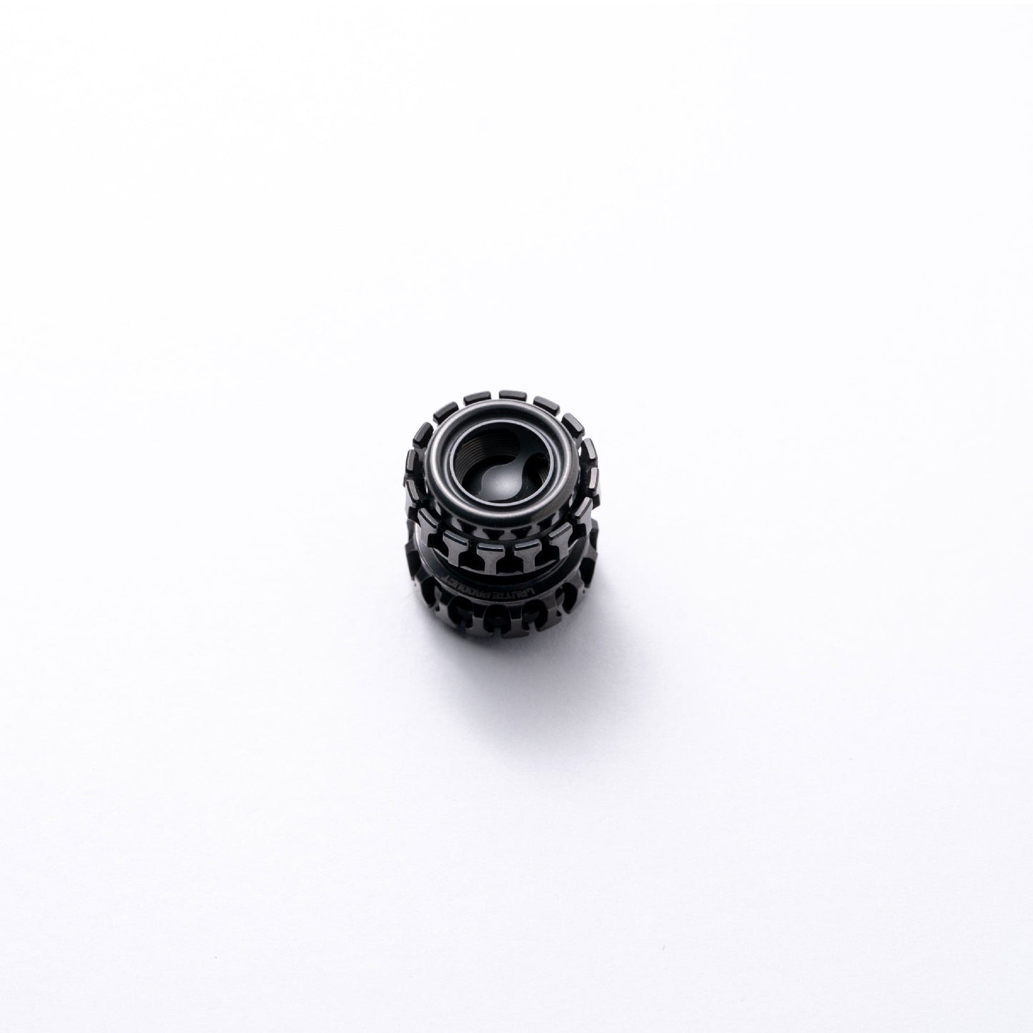Precision Spinner – LAUTIE Noiz-O | Zirconium Titanium Brass Stainless Steel EDC