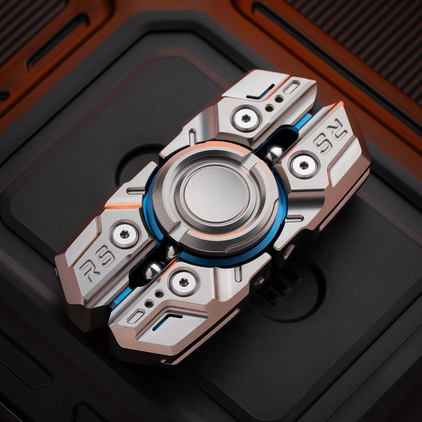 MACKIE Starship 2.0 titanium pearl-stonewashed fidget spinner