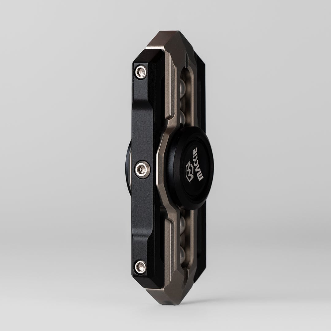 Hand Spinner – MACKIE Bar Armored Knight | Stainless Steel Aluminum EDC Fidget Spinner