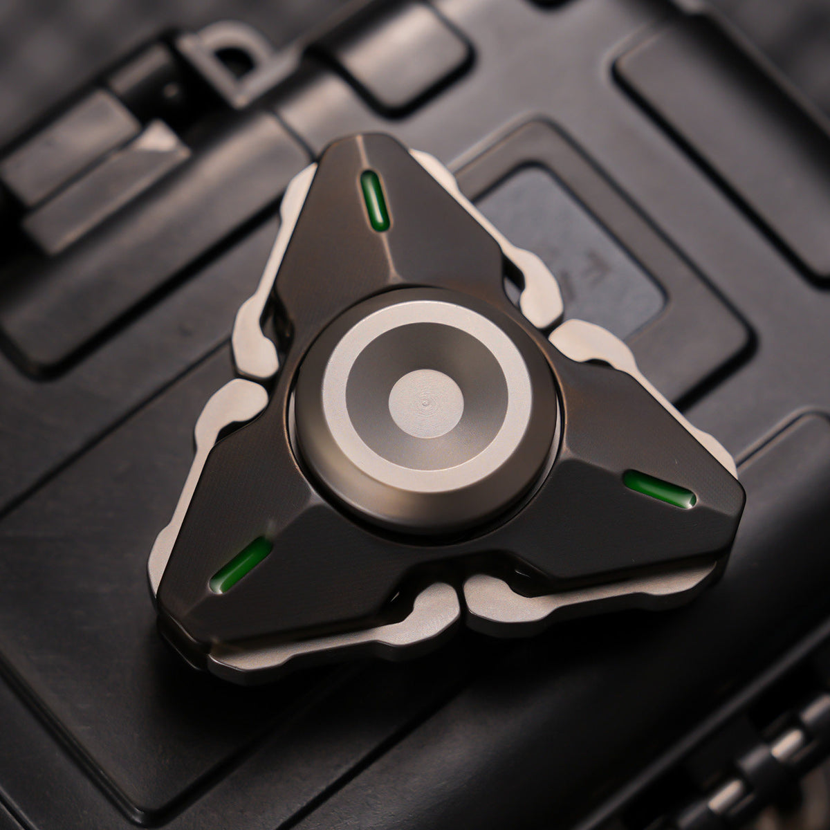 Triangular Opening-Armor Metal Fidget Spinner — Green Accents