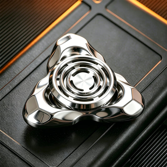 Silver Three-Lobe three-lobe spinner with concentric curved slots in the round center cap