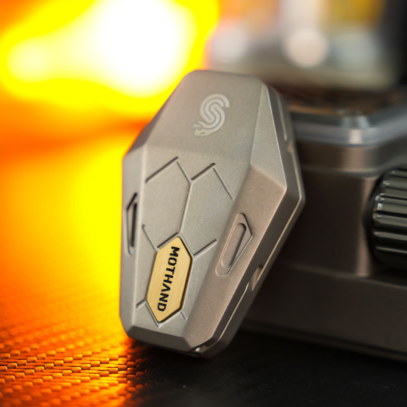 Mothand Viper Titanium-Alloy Fidget Slider — Silver Titanium Alloy + Zirconium Center Plate