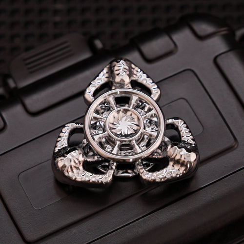 Flame Three-Lobe Metal Fidget Spinner — Silver Gray