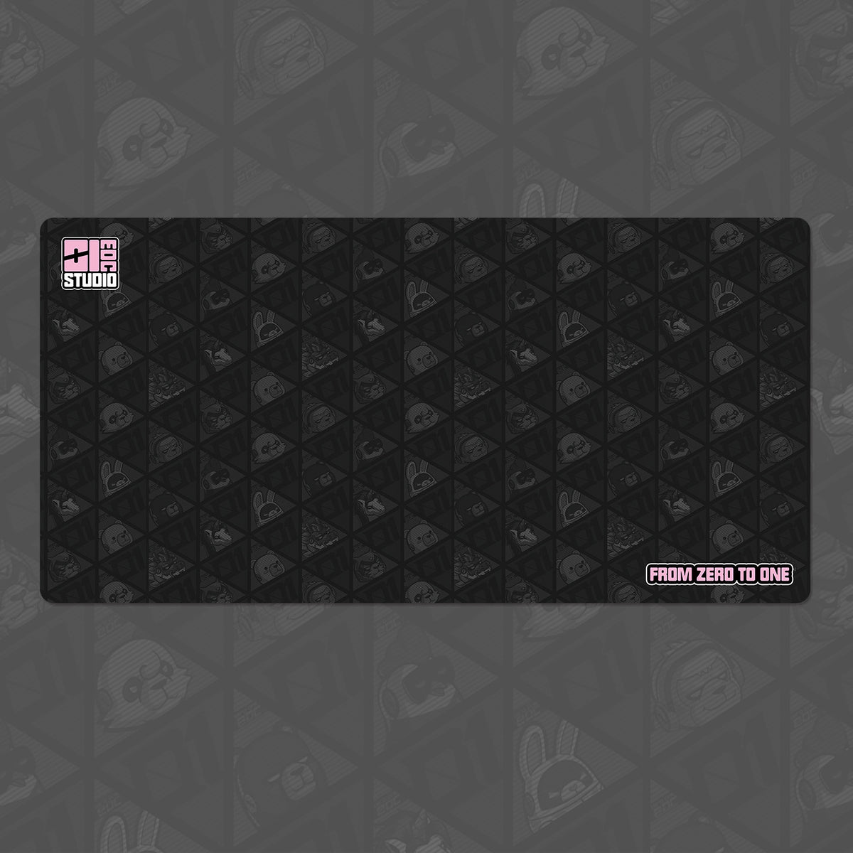 01EDC Large Mouse Mat with a Microfiber Surface and Textured Rubber Base — Pink Accents