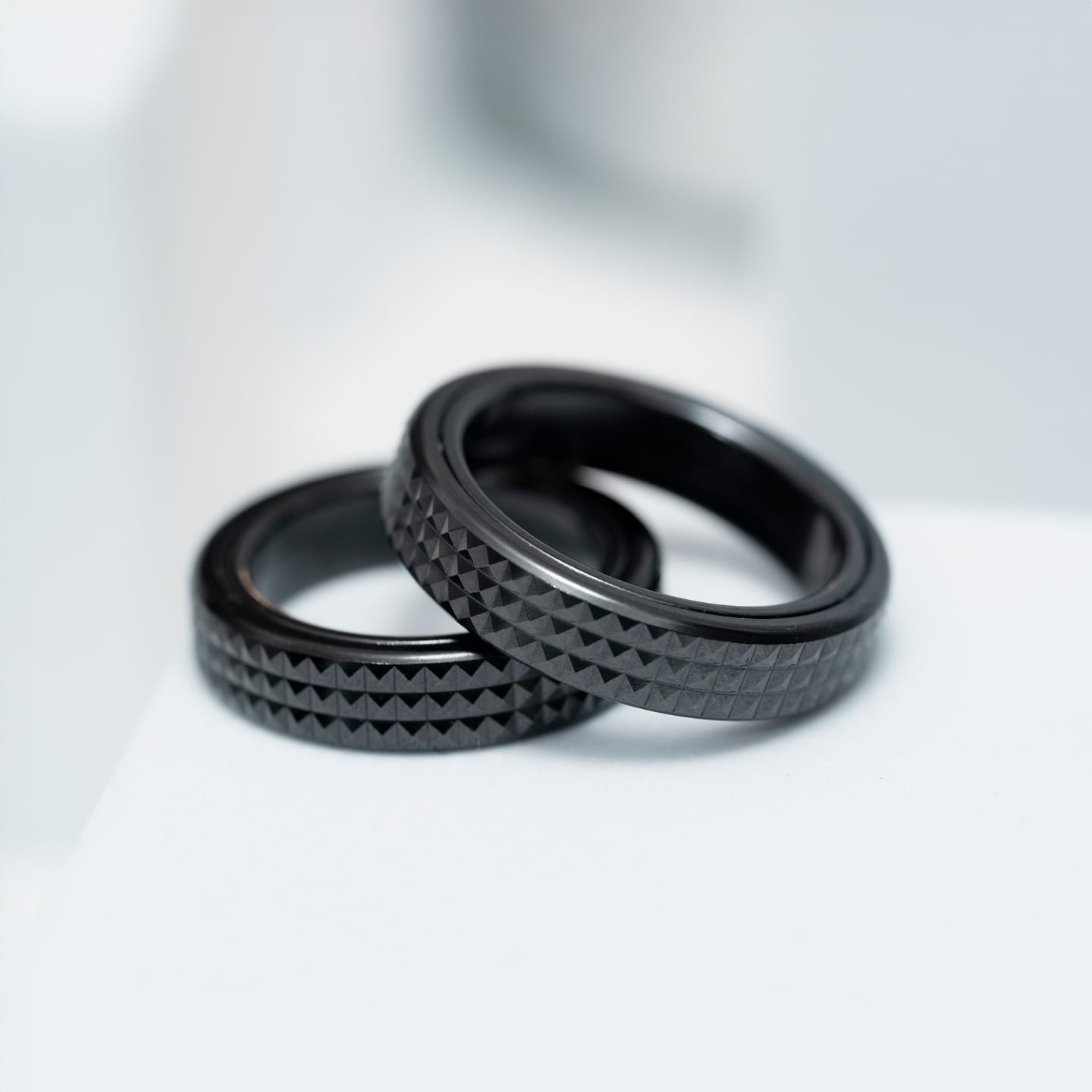EDC Pendant Ring – YEDC Pig Ring Paris on Your Finger | Zirconium Spinner Ring Wearable EDC